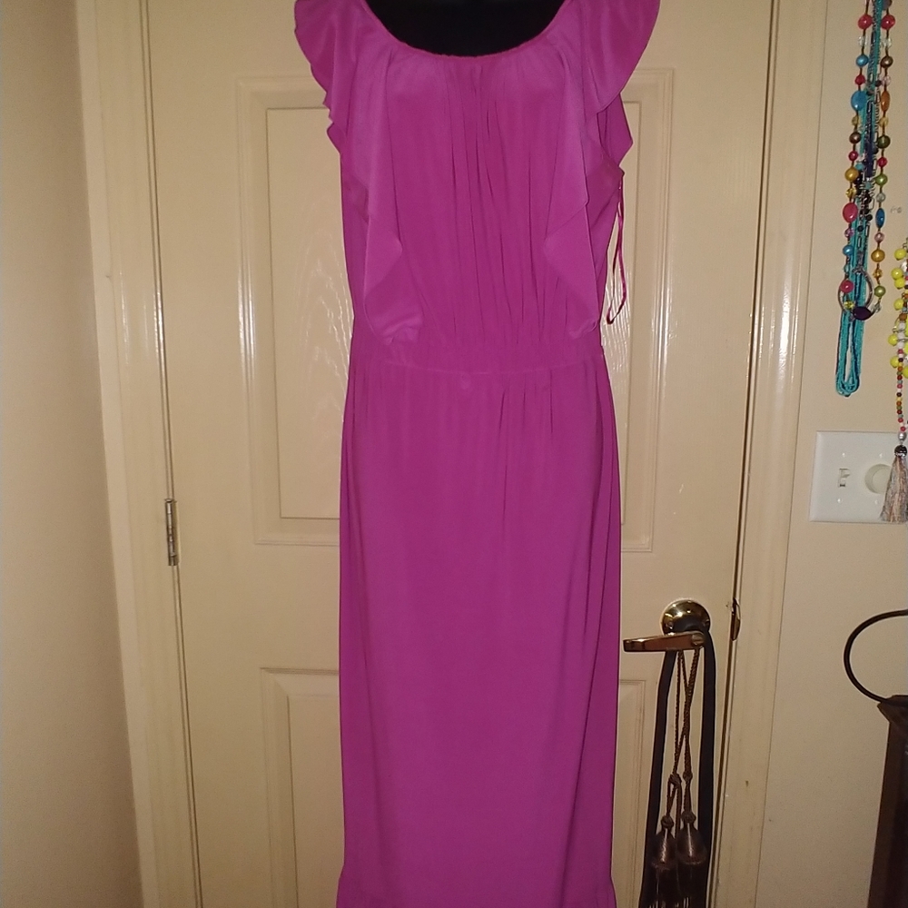 Dress - Picture 2 of 4